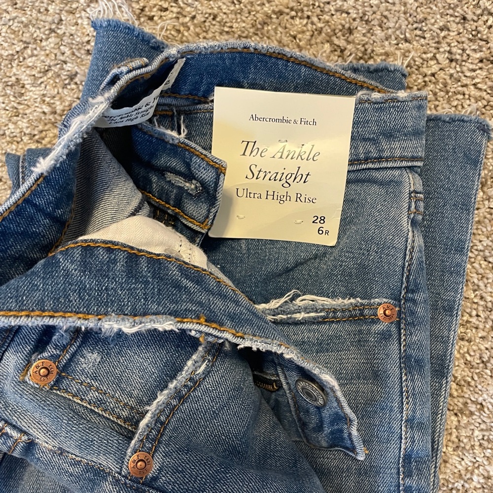 BRAND NEW Abercrombie and Fitch jeans